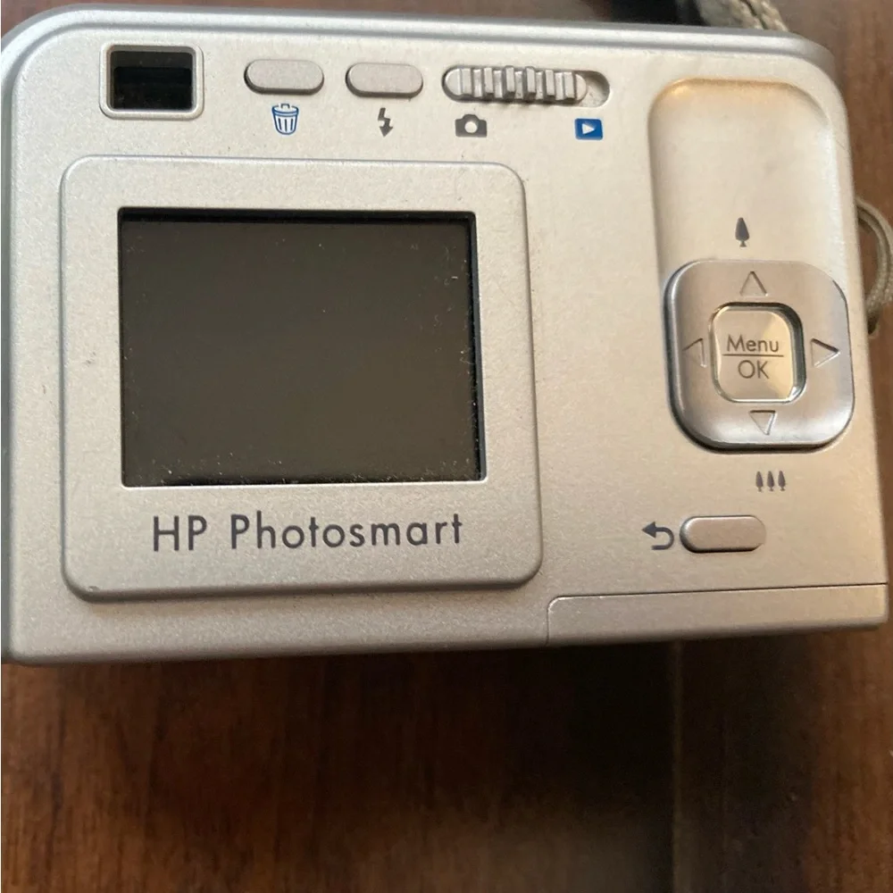 Camera digital HP Photosmart E337 MP optical zoom 5x